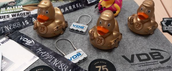 Ente ''Goldie'' limitiert 75 Jahre VDB